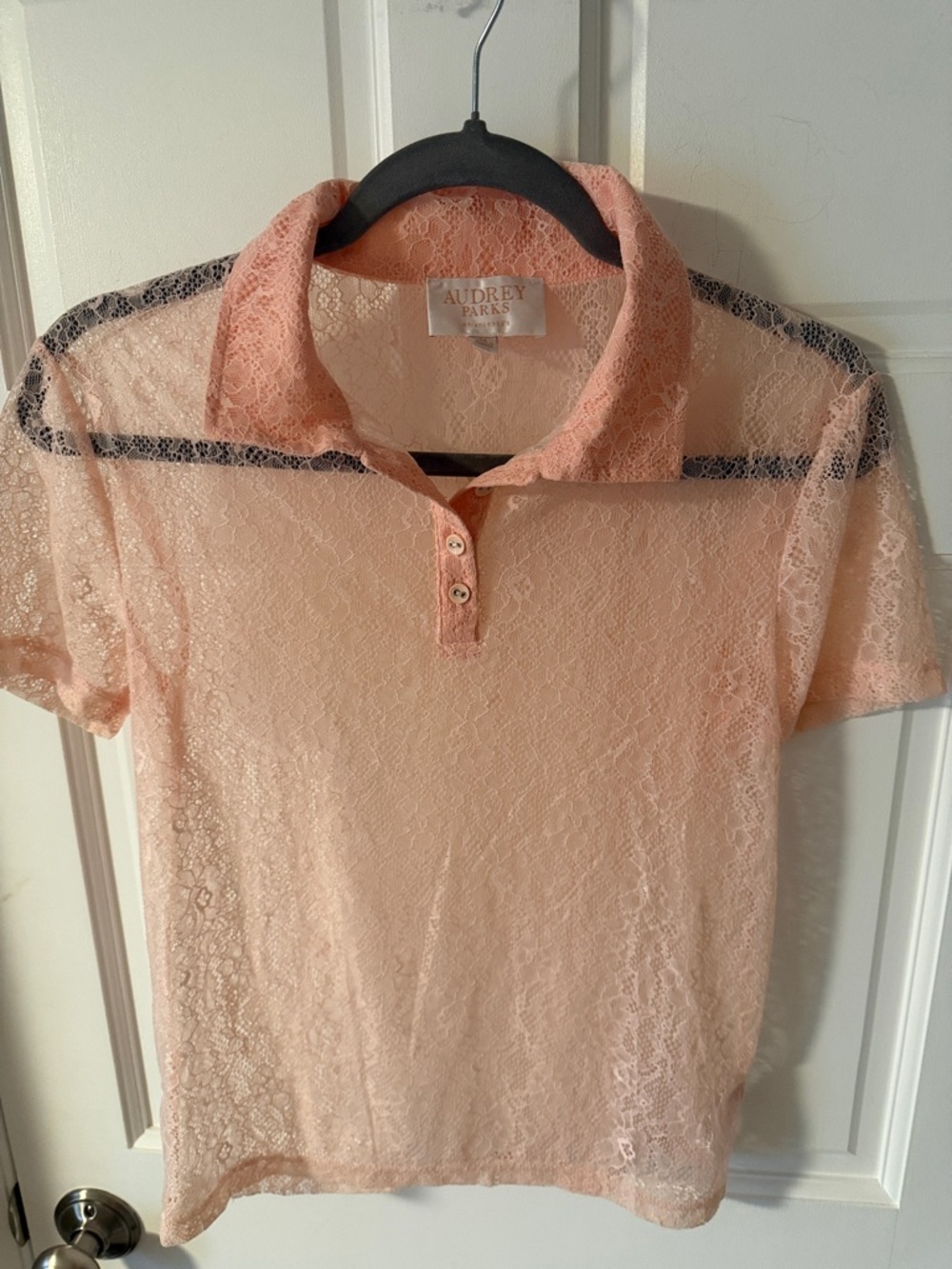 Audrey Parks Francesca’s sheer lace stretch polo shirt Peach feminine Medium